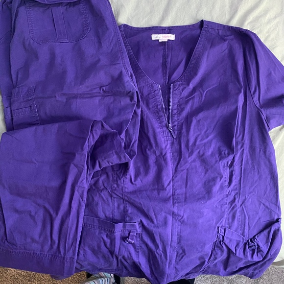 KOI Scrubs